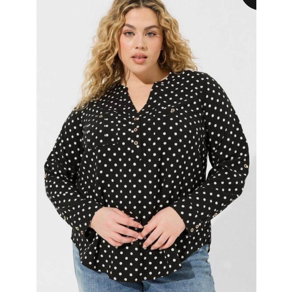 Torrid Womens NEW Blouse Sz. 3X Harper Challis Long Sleeve Deep Black White Dots